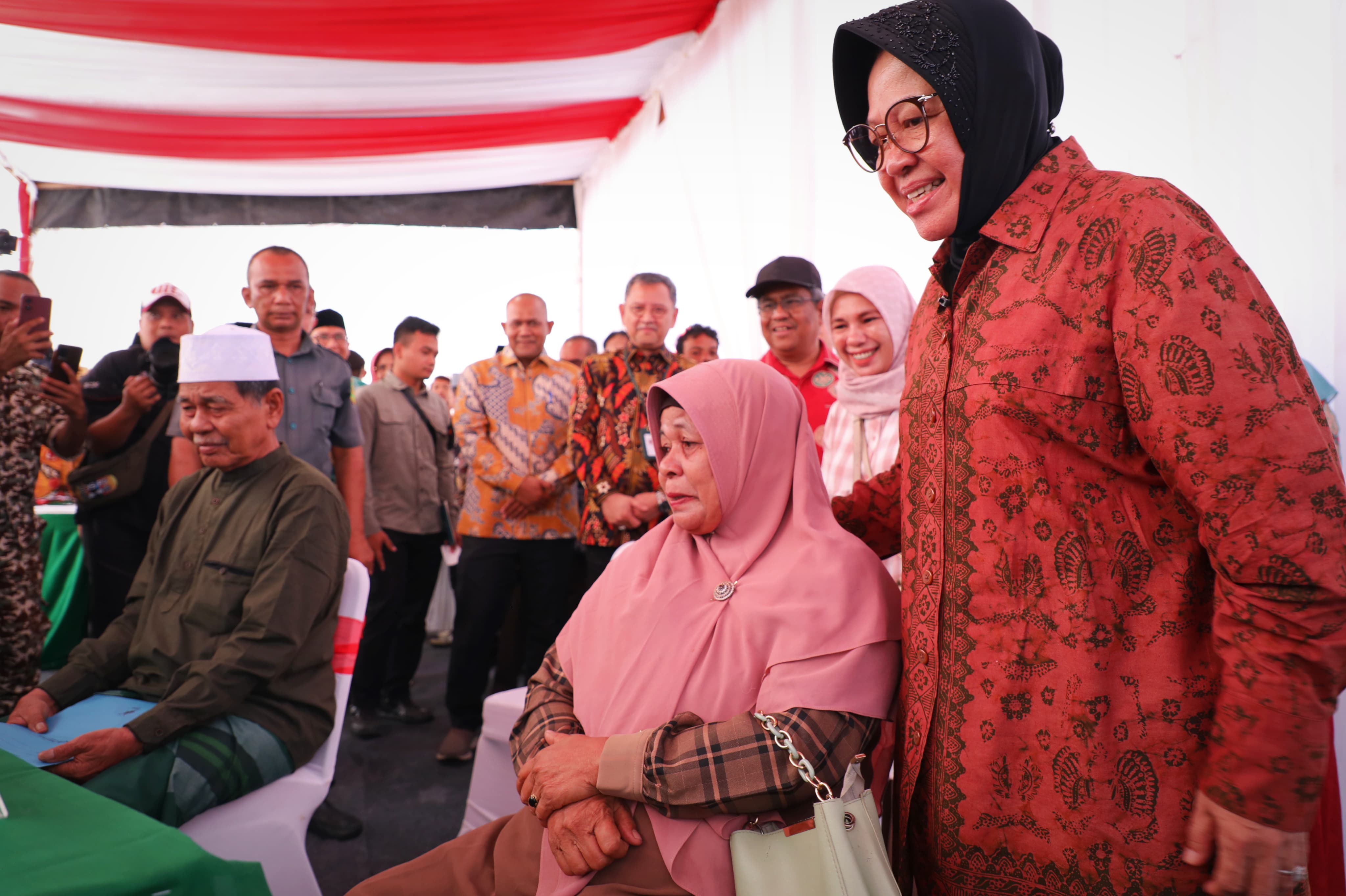 Commemorating the 28th Elderly Day, Social Affairs Minister Risma: Empowerment Makes the Elderly More Independent and Productive