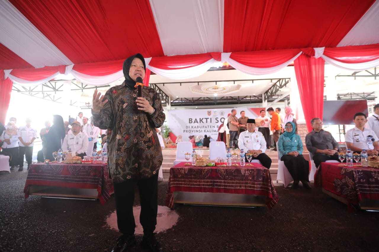 Handover of Business Assistance and Disability Aids in Barito Kuala