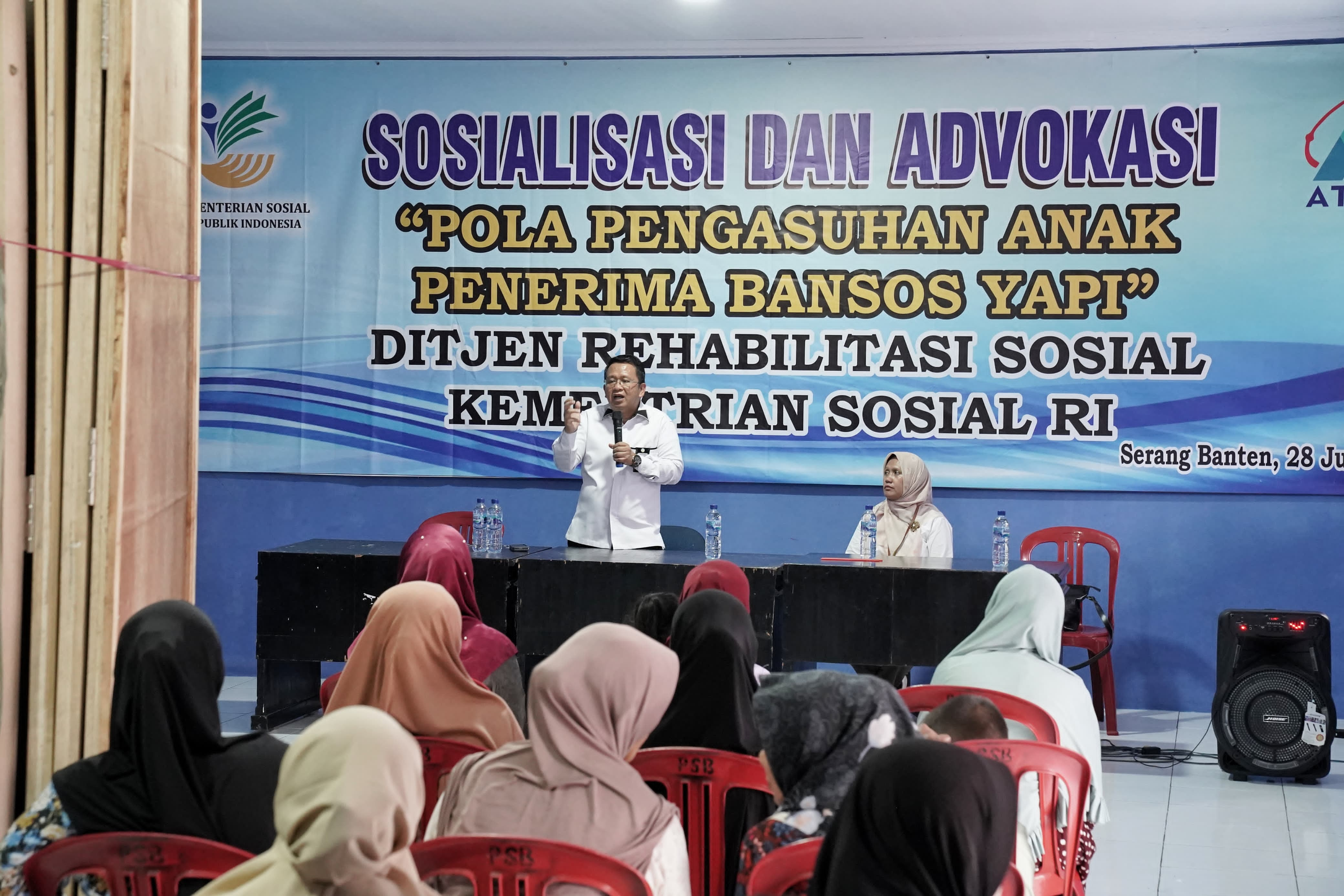 Kemensos Lakukan Sosialisasi dan Advokasi Pola Pengasuhan Anak bagi Penerima Bansos YAPI di Banten