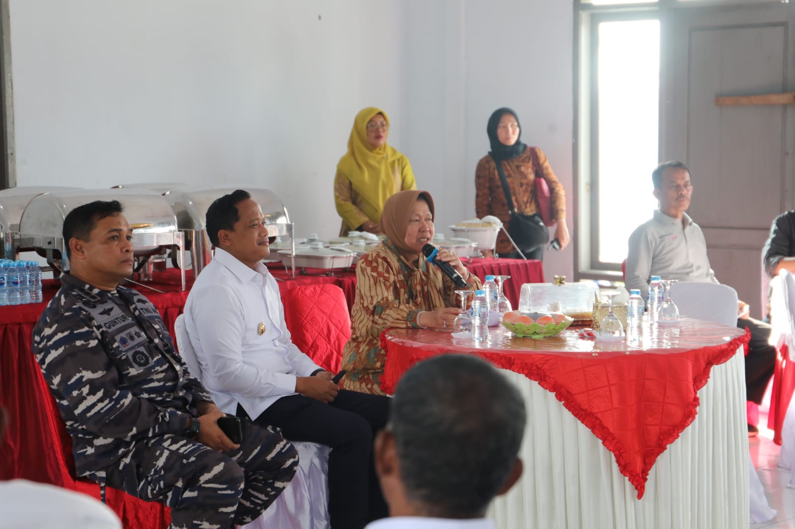 Minister Risma Develops the Local Potential of Kei Besar Island Residents