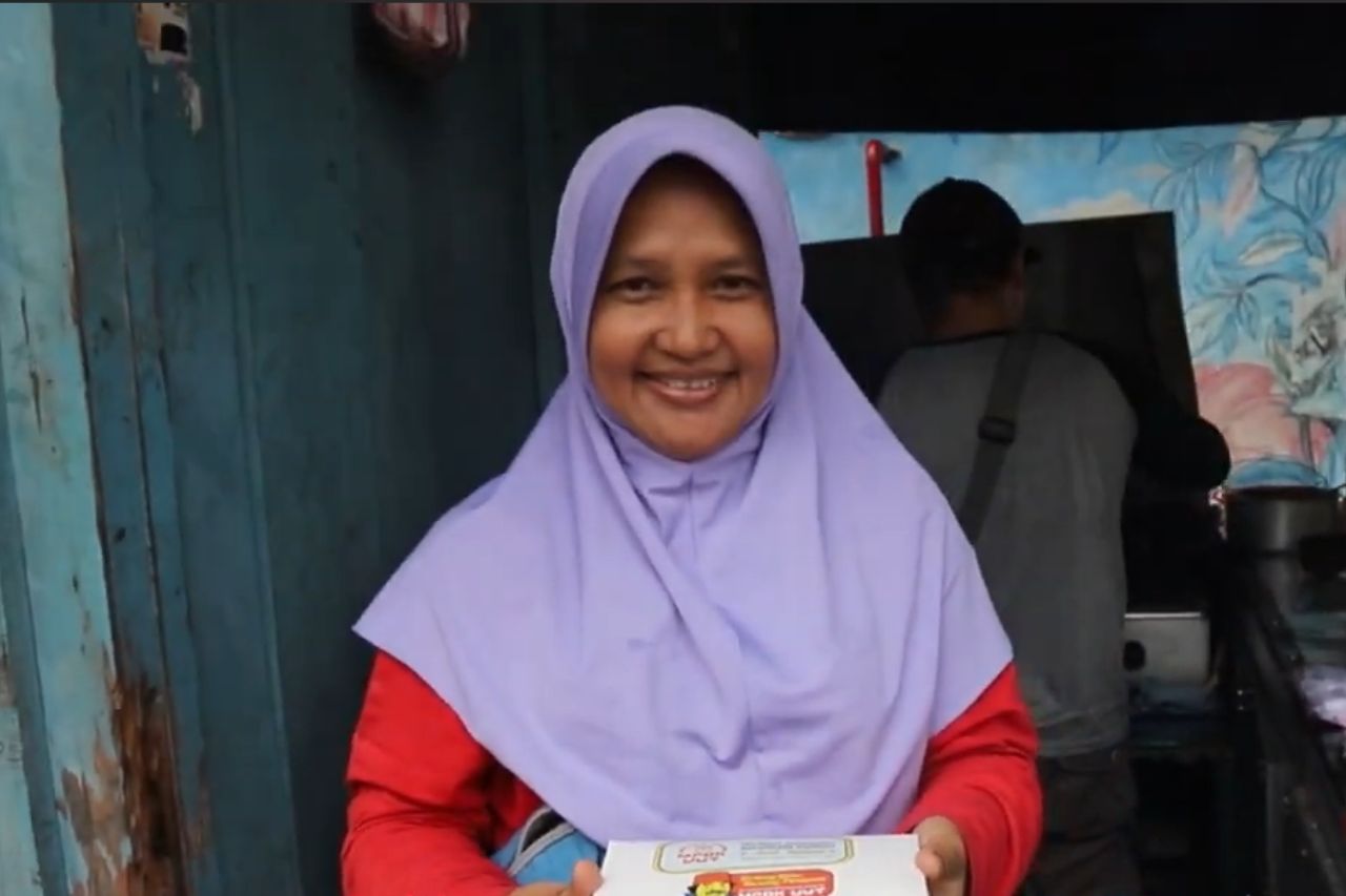 Warung Pecel Ayam Mpok Uut, Maju Berkat PENA