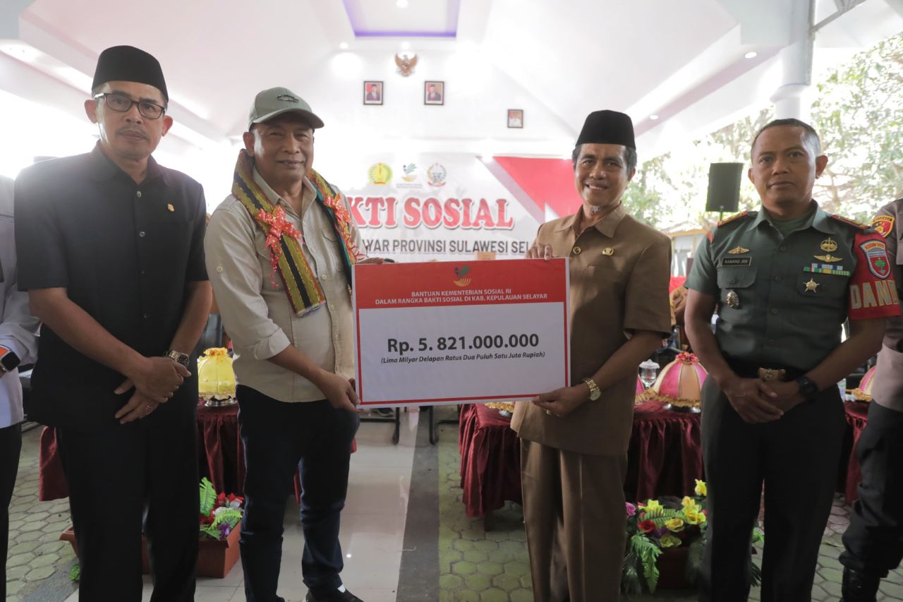 Kemensos Berikan Berbagai Bantuan dalam Kegiatan Bakti Sosial di Kepulauan Selayar