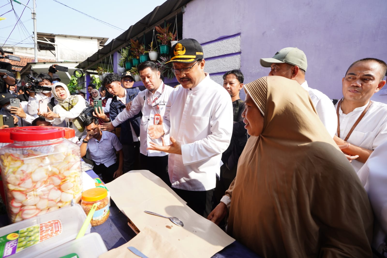 Problem Shopping in East Jakarta: Minister of Social Affairs' Efforts to Improve Vulnerable Group Services