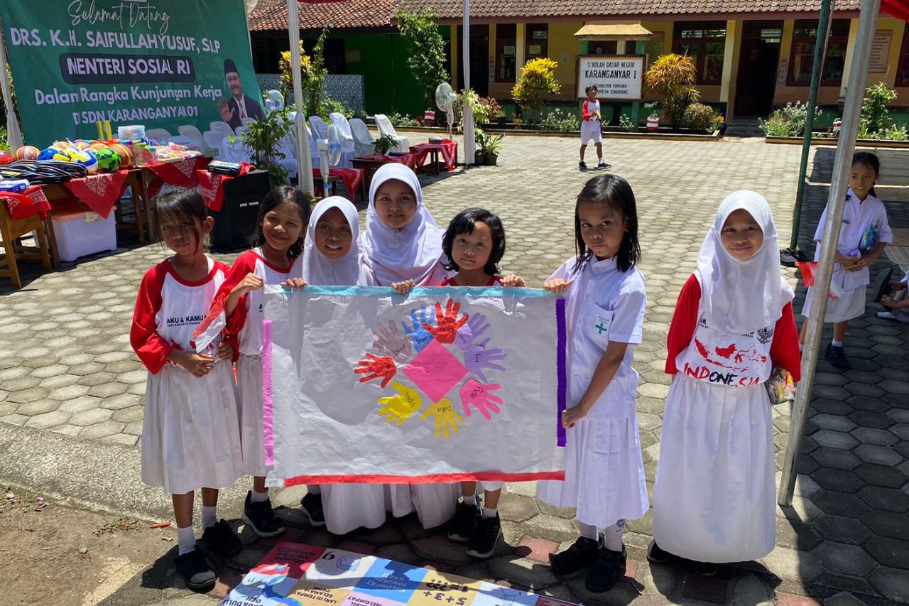 Peksos Goes to School: Kampanye Anti-Bullying di SDN 1 Karanganyar Bersama Gus Mensos