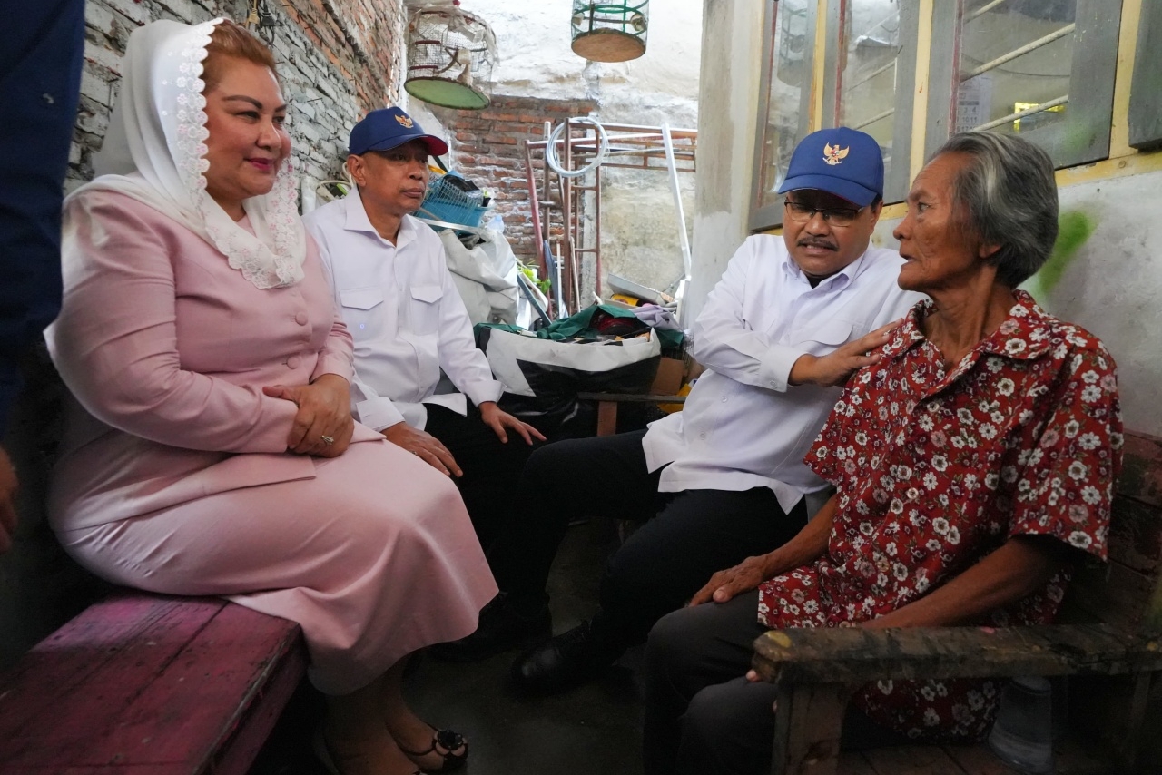 Social Affairs Minister and Vice Minister Visit Semarang to Ensure Right on Target Elderly Nutritious Food Assistance