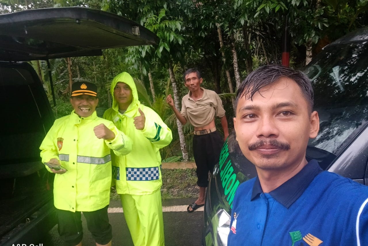 Tagana Kemensos Bergerak Tangani Banjir Pandeglang