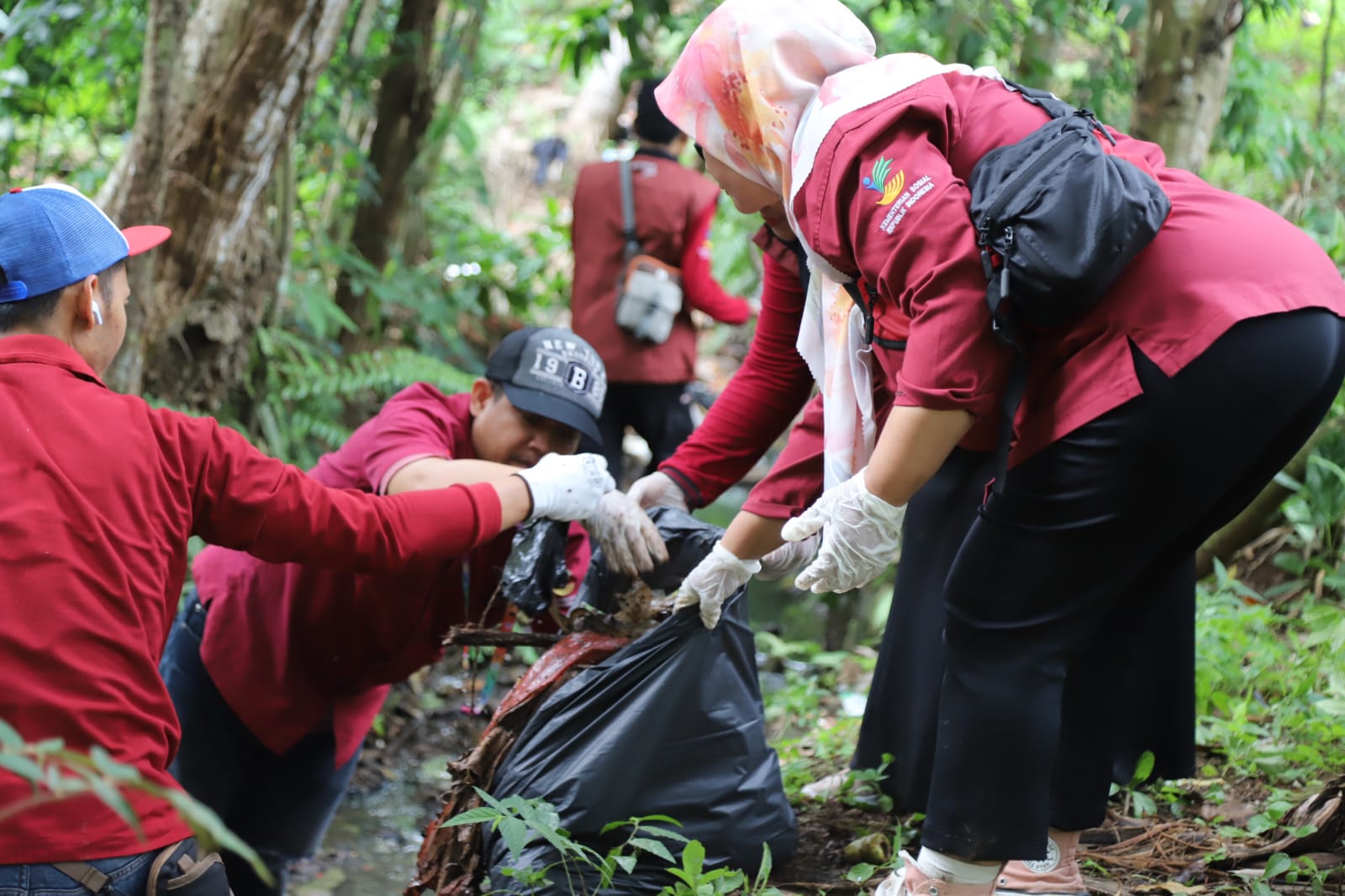 Kerja Bakti Peringati HKSN 2024, Mensos: Bukti Nyata Solidaritas Yang Kita Miliki