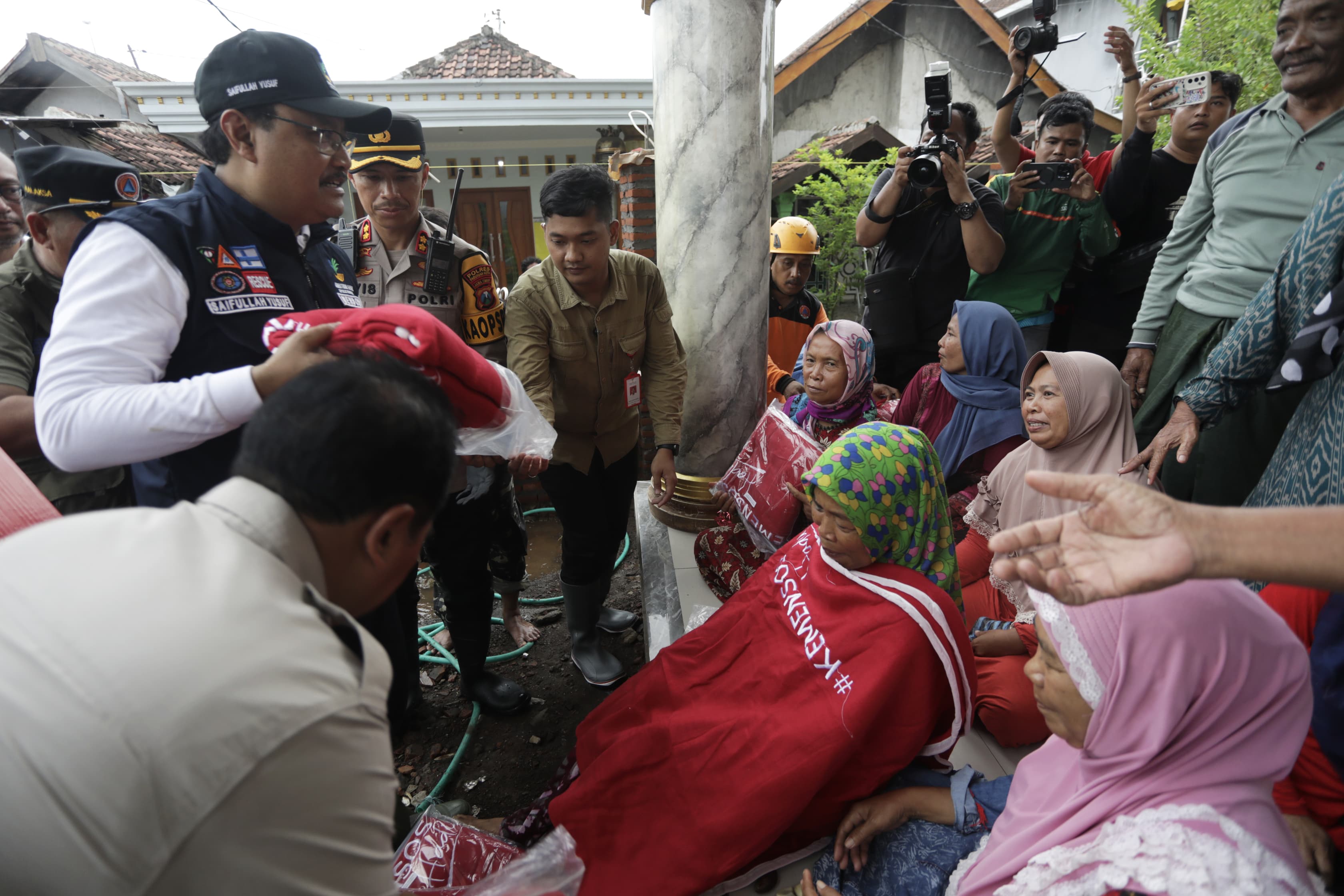 MoSA Ensures Pasuruan Flood Victims' Needs are Fulfilled