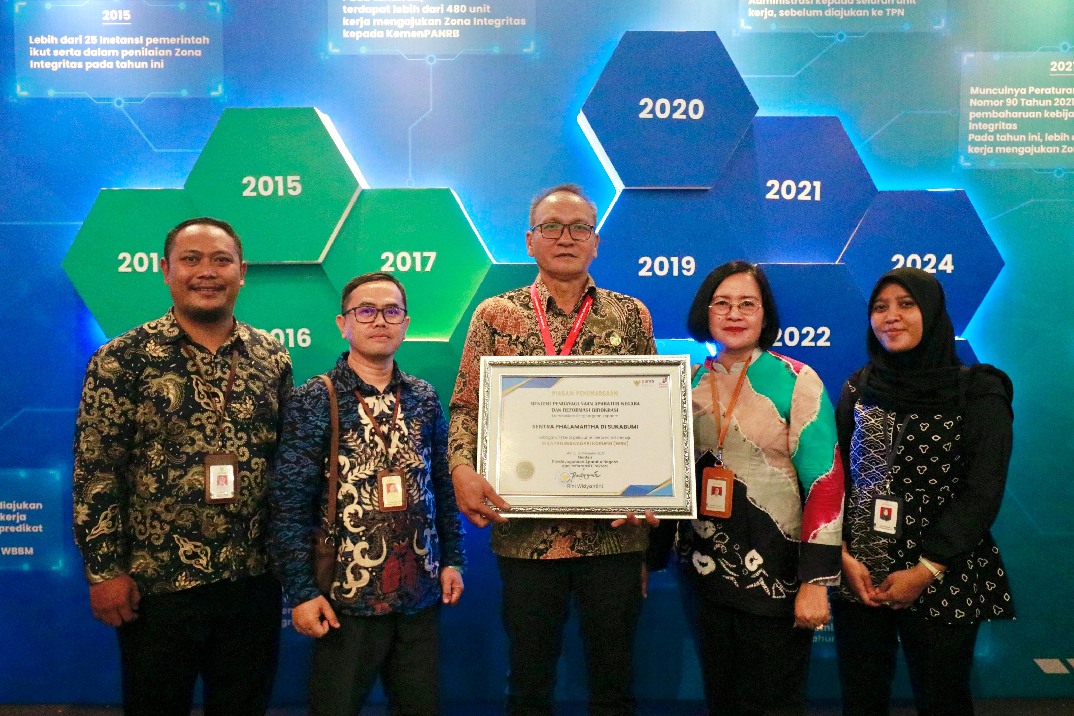 Sentra Phalamartha Sukabumi Terima Penghargaan Zona Integritas 2024