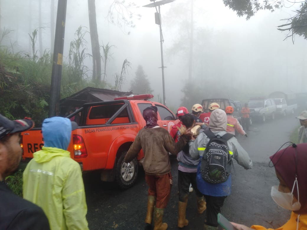 Longsor Pekalongan, Gus Ipul: Kemensos Kirimkan Tagana Task-Force  dan Bangun Dapur Umum