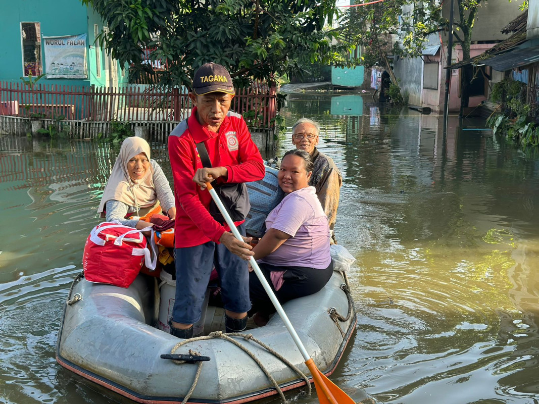 Kemensos Kirim Bantuan Korban Banjir Dayeuhkolot Bandung