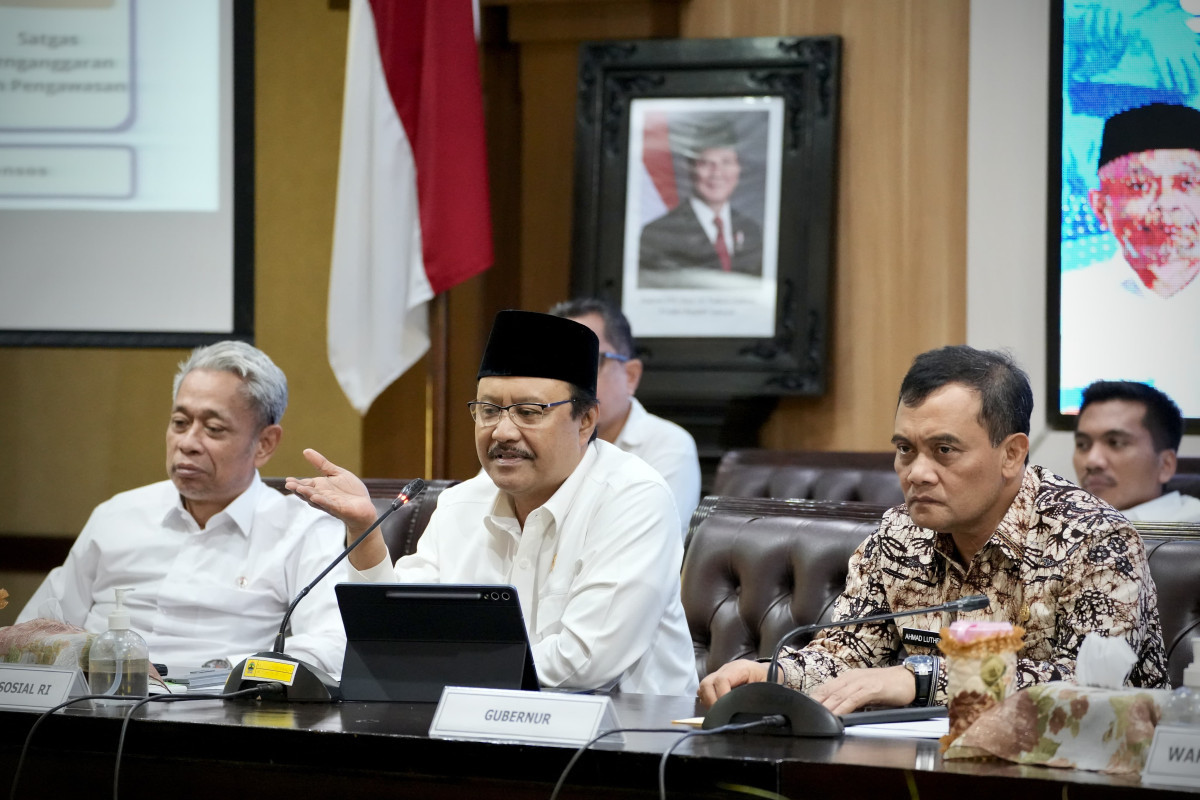 Mensos Gus Ipul dan Kepala Daerah Jateng Matangkan Rencana Sekolah Rakyat